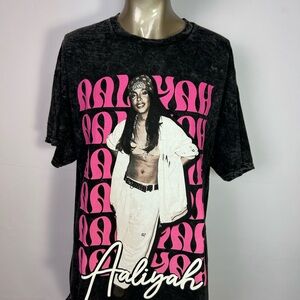 Aaliyah Y2K Black Graphic Tee with Pink Design
